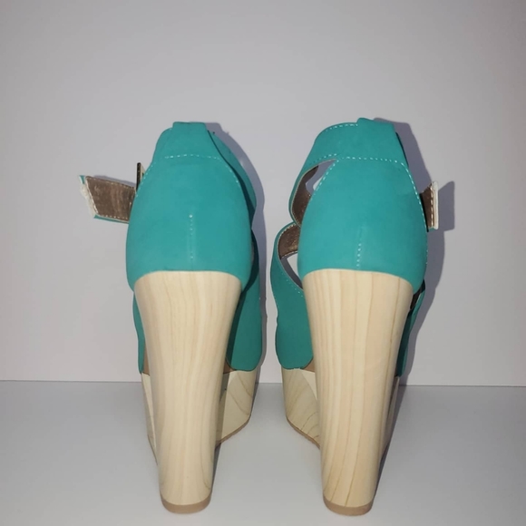 Ankle-strap Wedge - Picture 3 of 6